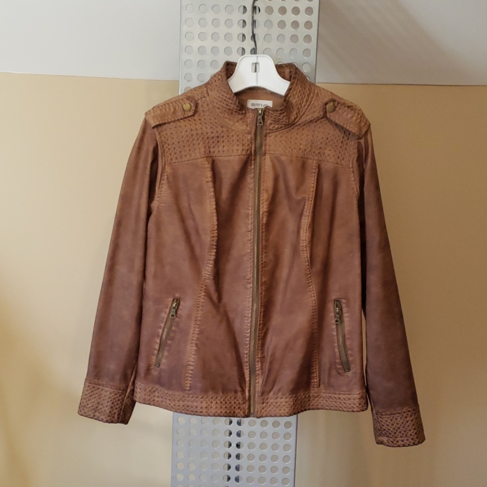 NWOT Plus Size Faux Distressed Leather Jacket